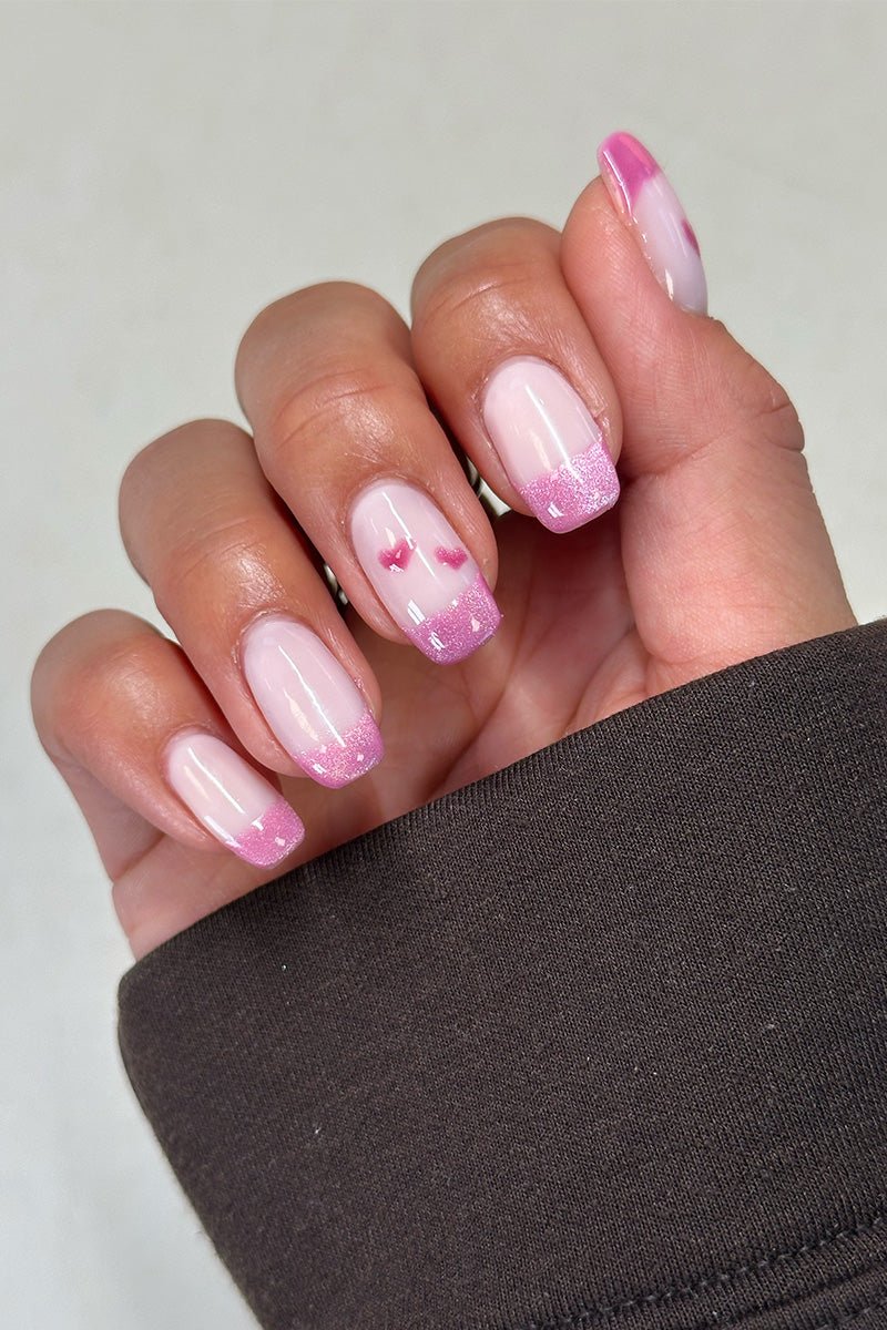 Cat Eye Hearts | Nailster Denmark