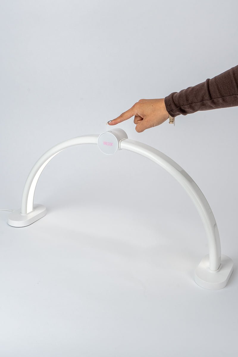 Curve LED Bordlampe | Nailster Denmark