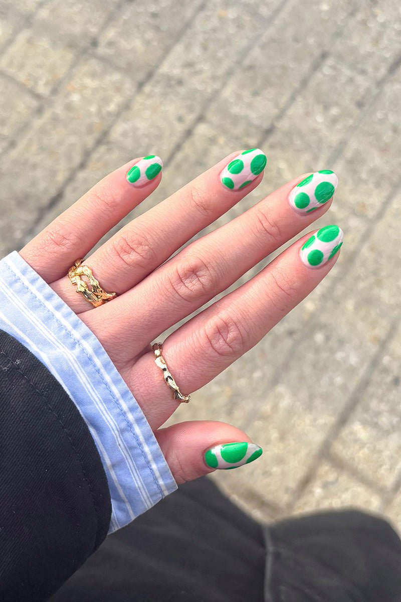 Groovy Dots Look | Nailster Denmark