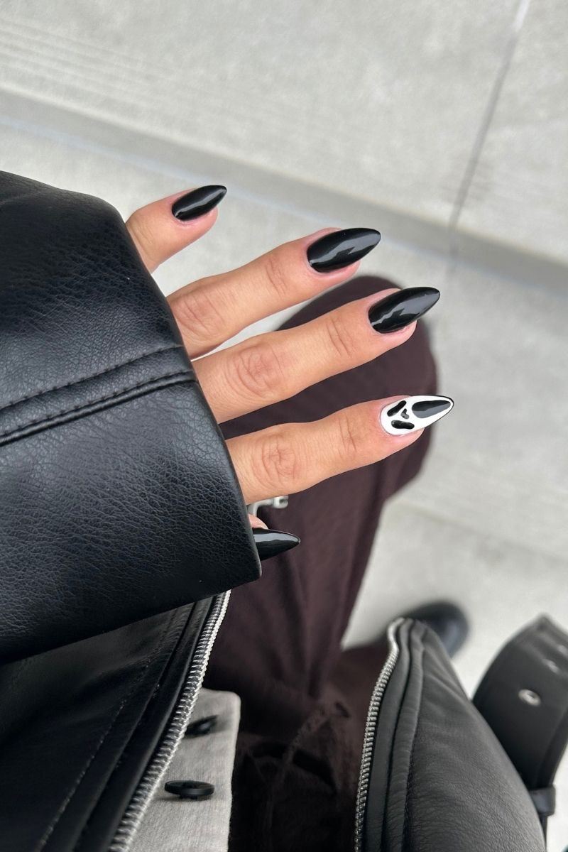 Scream Look | Nailster Denmark