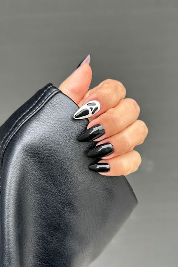 Scream Look | Nailster Denmark