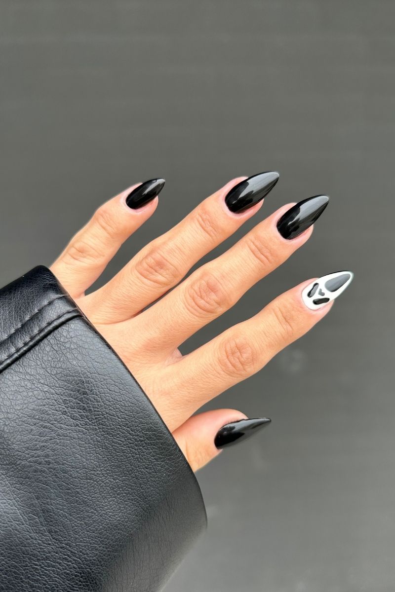Scream Look | Nailster Denmark