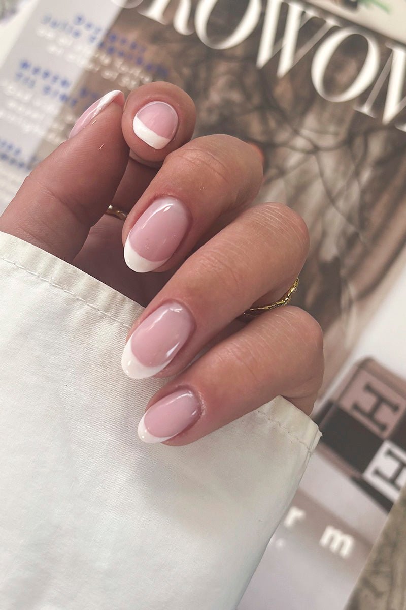 Soft French Look | Nailster Denmark