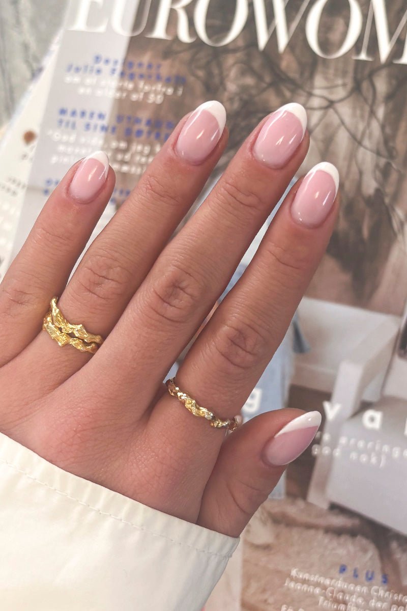 Soft French Look | Nailster Denmark